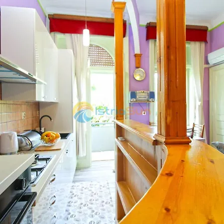 Studio Apartman Lea Pula Exterior photo