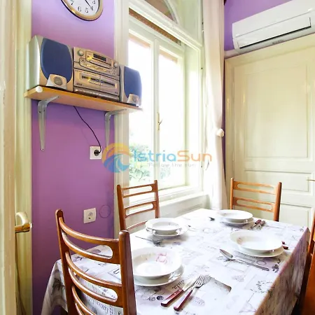 Studio Apartman Lea Pula Exterior photo